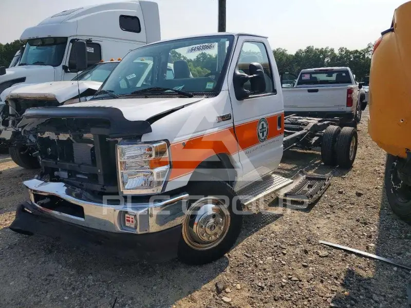 2025 Ford ECONOLINE фото