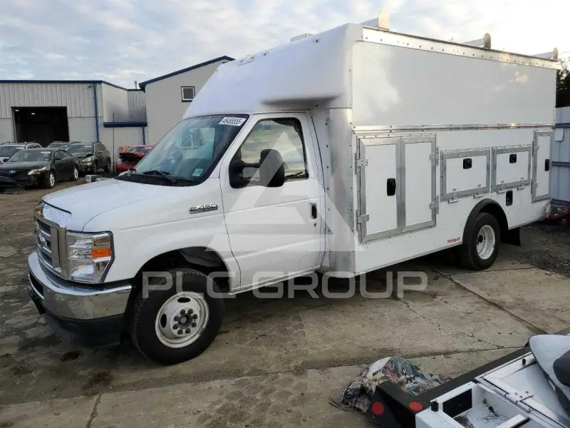 2025 Ford ECONOLINE фото