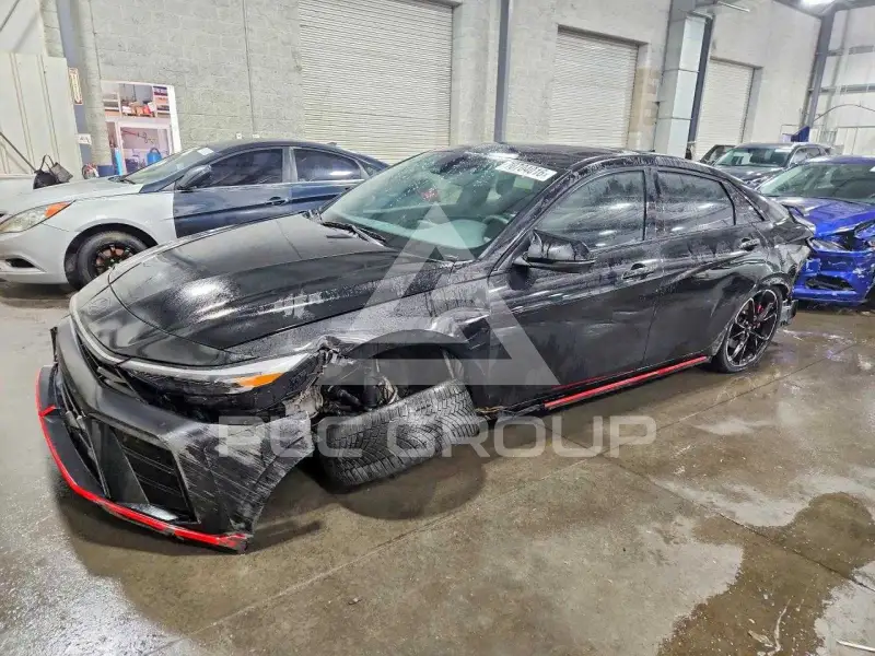 2025 Hyundai Elantra фото