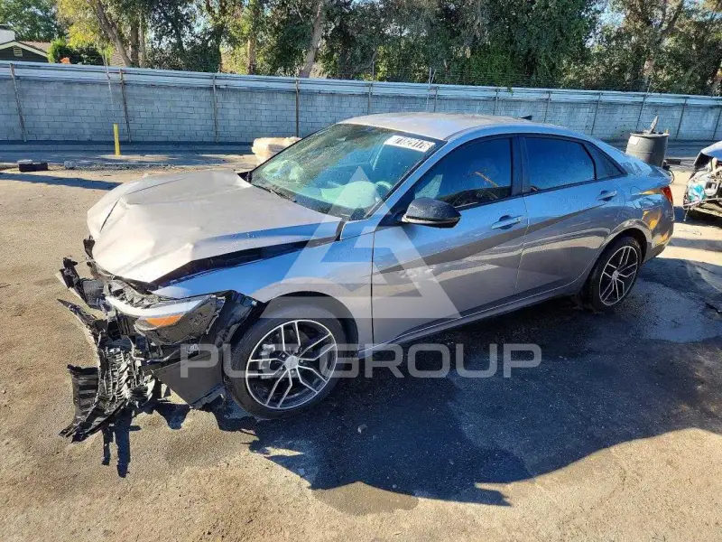 2025 Hyundai Elantra фото