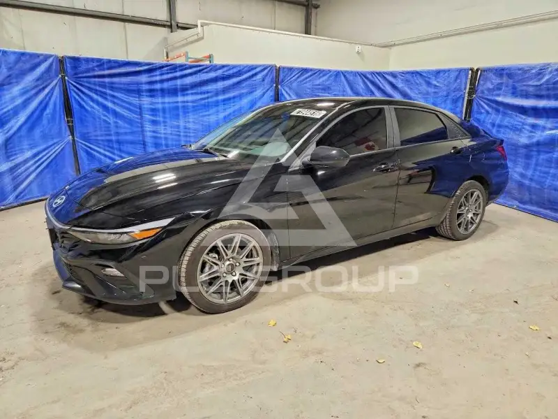 2025 Hyundai Elantra фото
