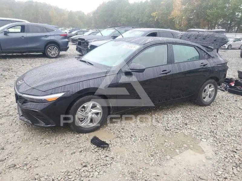 2025 Hyundai Elantra photo
