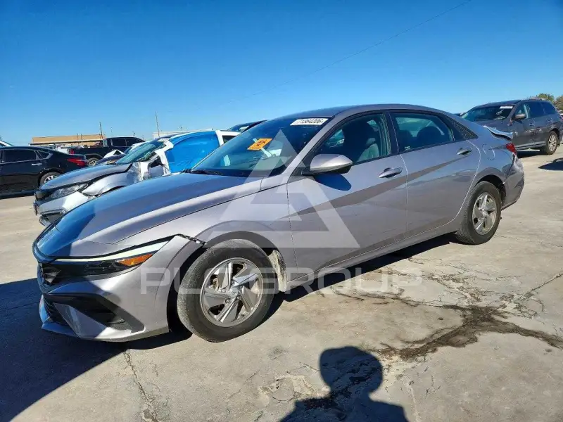 2025 Hyundai Elantra фото