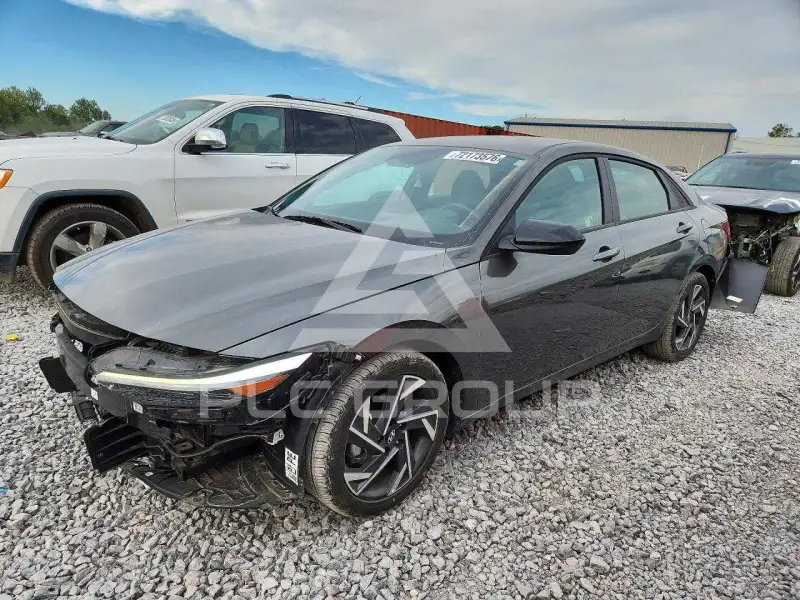 2025 Hyundai Elantra фото