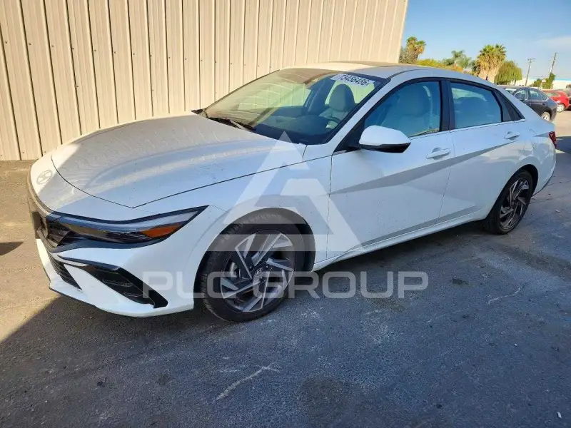 2025 Hyundai Elantra фото