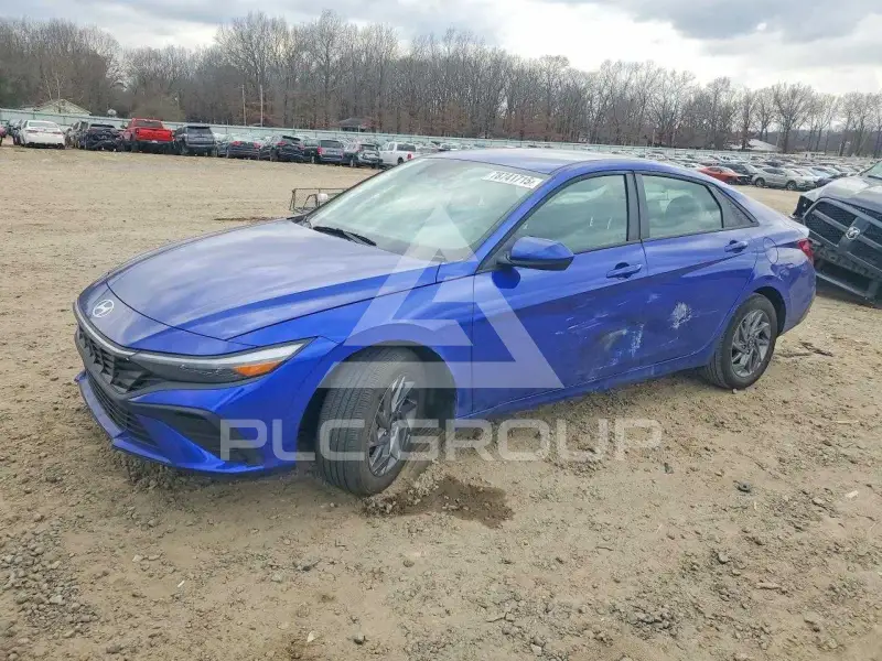 2025 Hyundai Elantra фото