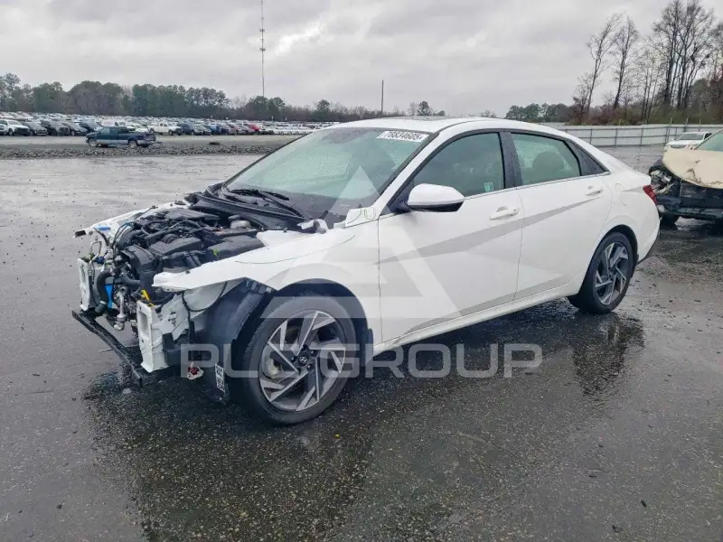 2025 Hyundai Elantra фото