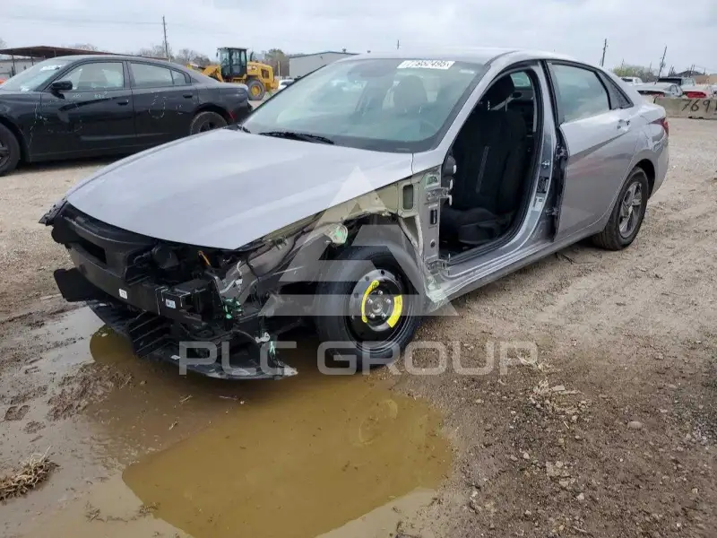 2025 Hyundai Elantra фото