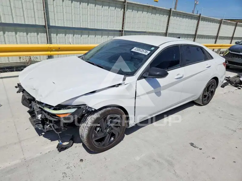 2025 Hyundai Elantra фото