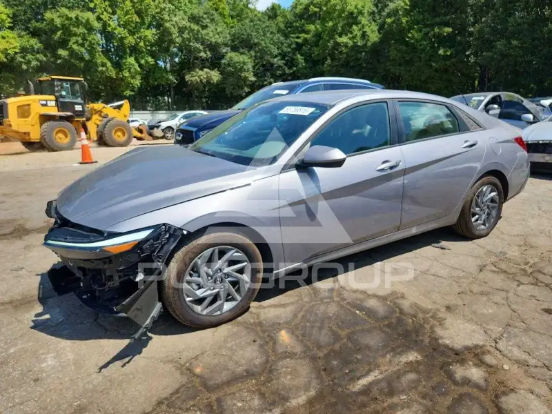 2025 Hyundai Elantra фото