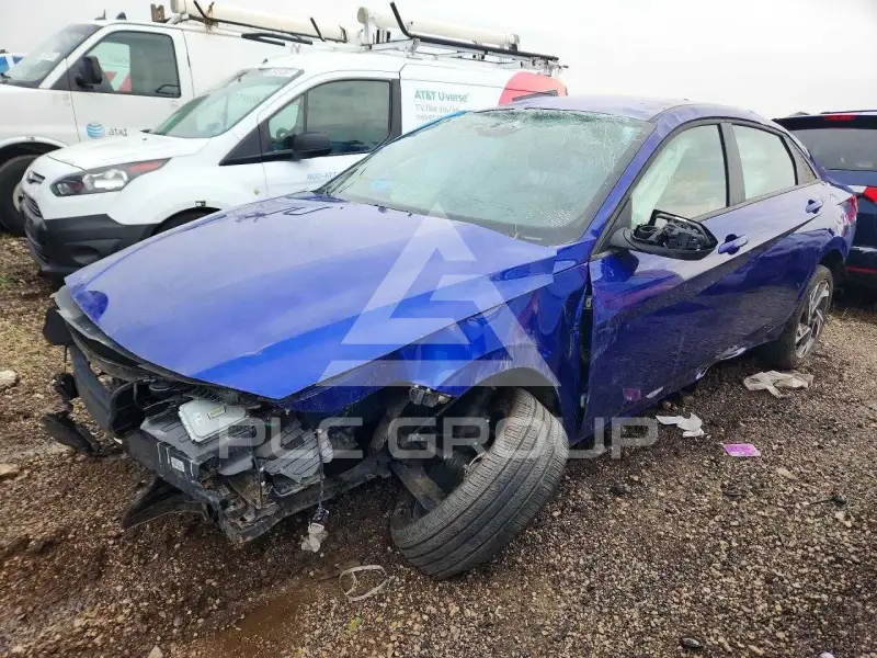 2025 Hyundai Elantra фото