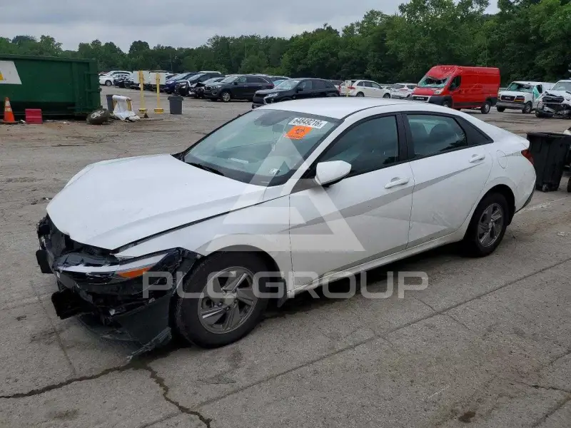 2025 Hyundai Elantra фото