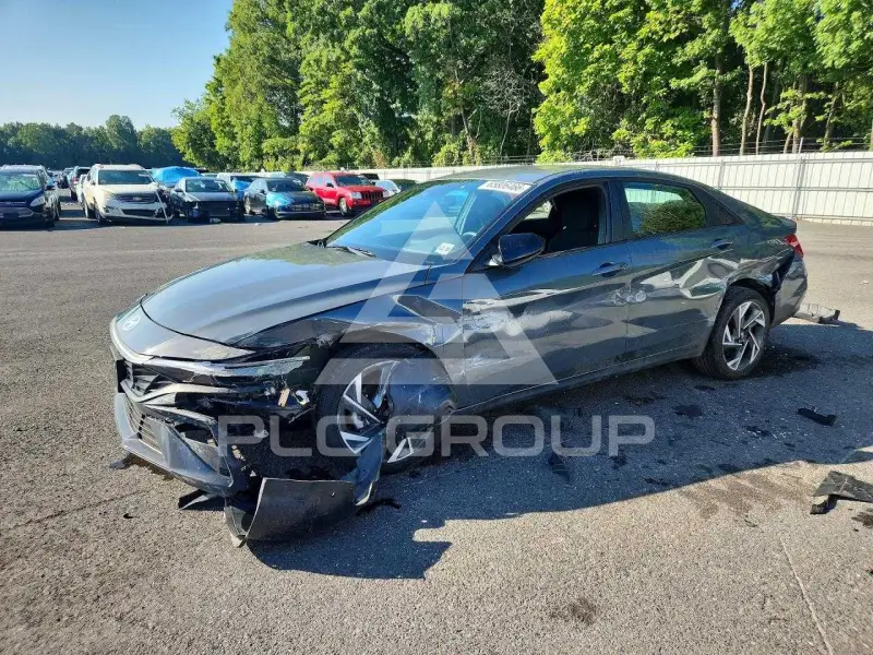 2025 Hyundai Elantra фото