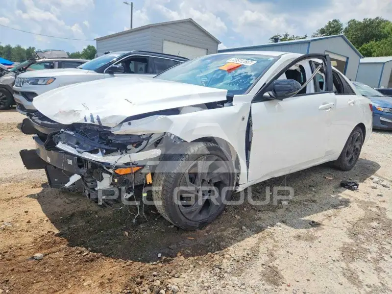 2025 Hyundai Elantra фото