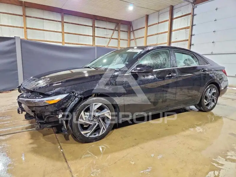 2025 Hyundai Elantra photo