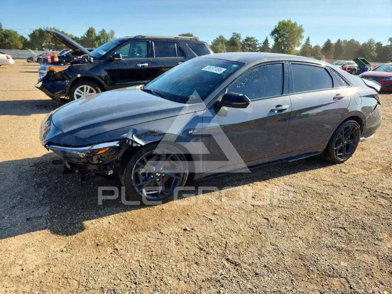 2025 Hyundai Elantra photo