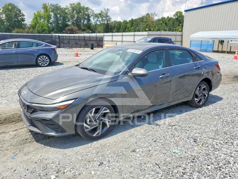 2025 Hyundai Elantra photo