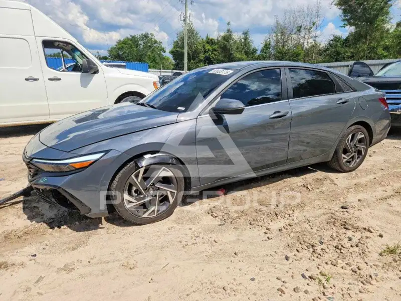 2025 Hyundai Elantra фото