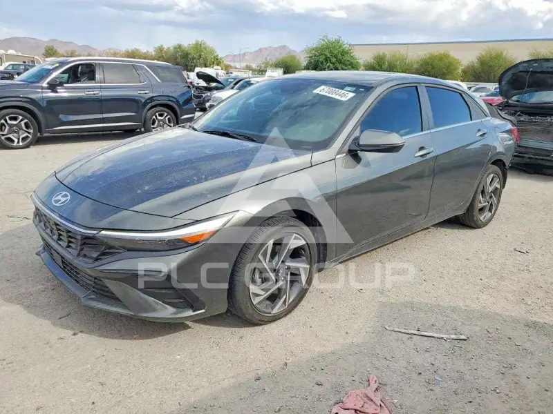2025 Hyundai Elantra фото