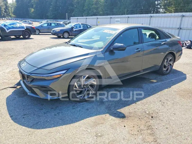 2025 Hyundai Elantra фото