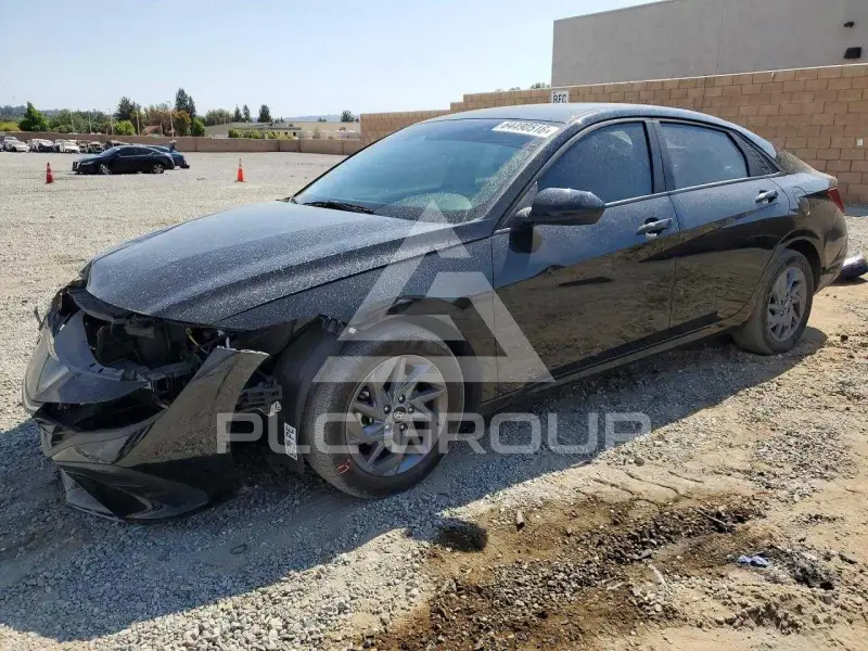 2025 Hyundai Elantra фото