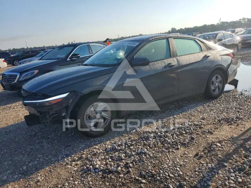 2025 Hyundai Elantra photo