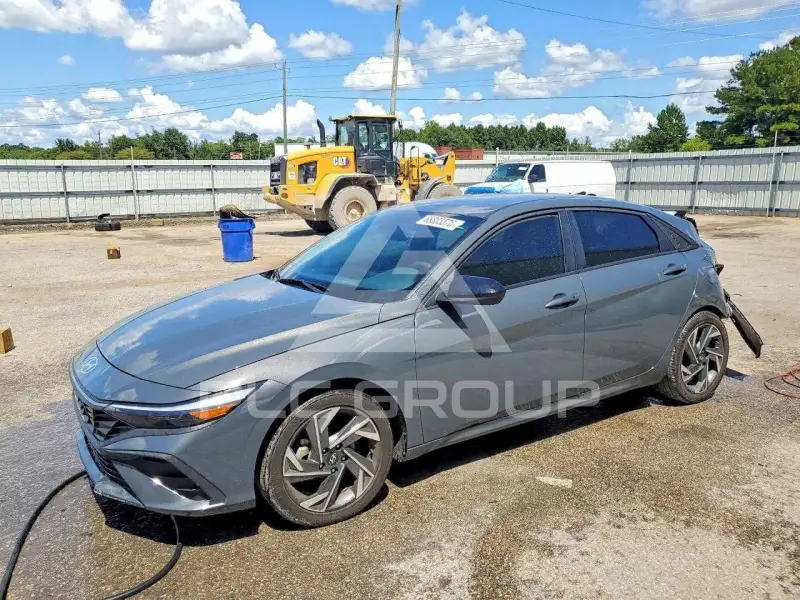2025 Hyundai Elantra фото