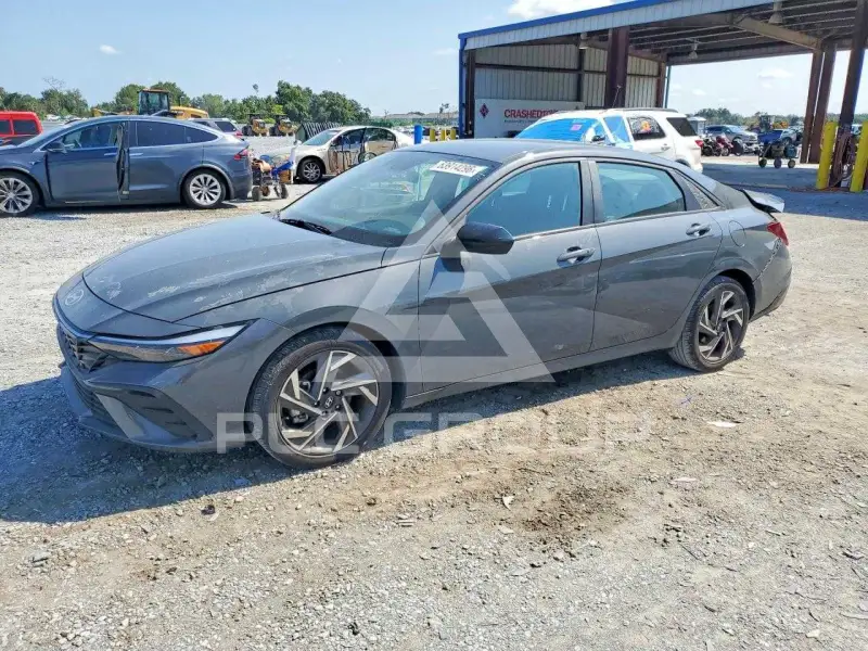 2025 Hyundai Elantra фото