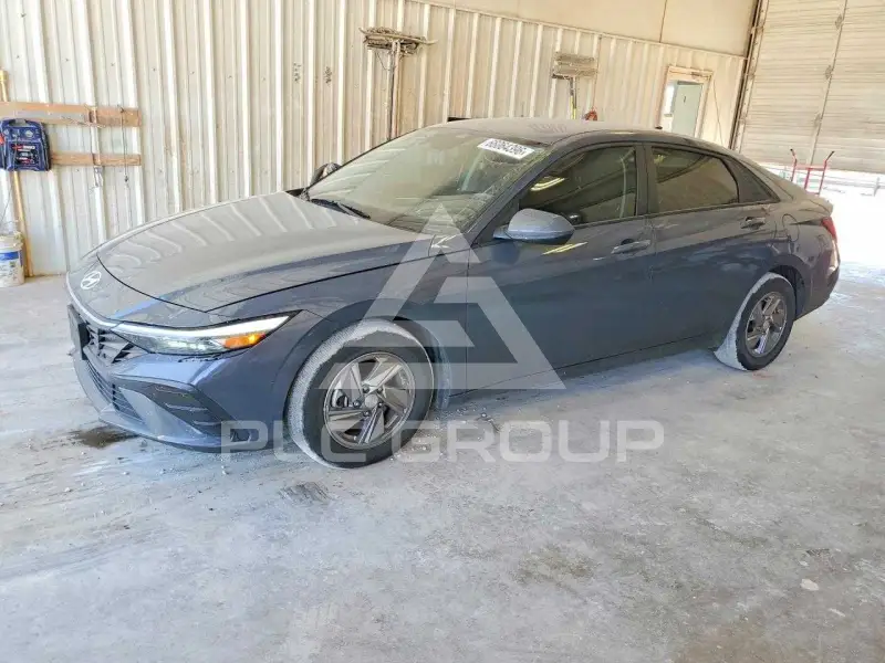 2025 Hyundai Elantra фото