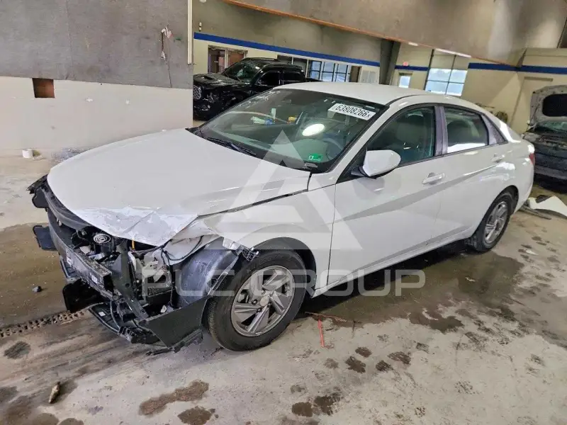 2025 Hyundai Elantra photo