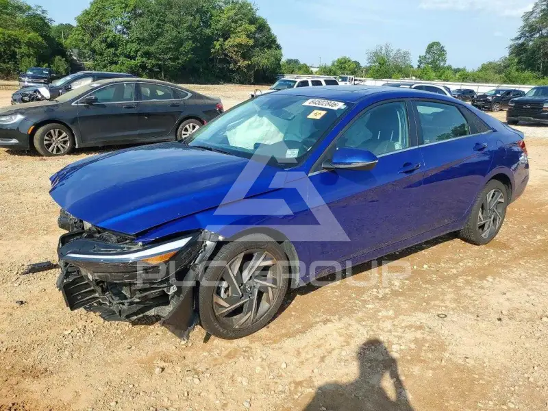 2025 Hyundai Elantra фото