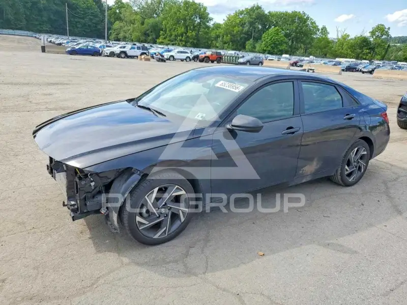 2025 Hyundai Elantra фото