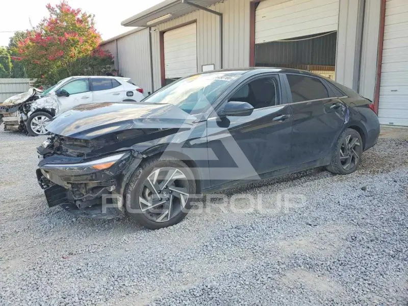 2025 Hyundai Elantra фото