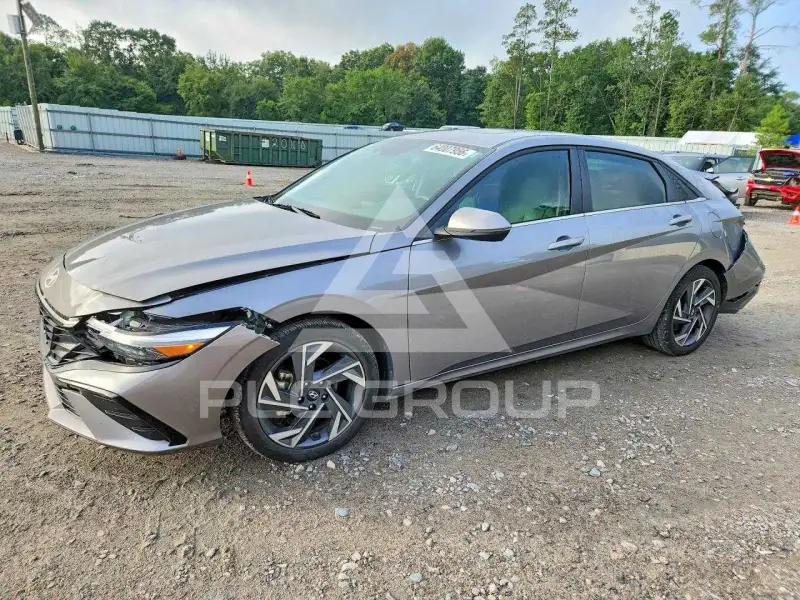 2025 Hyundai Elantra фото