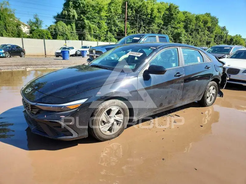 2025 Hyundai Elantra фото