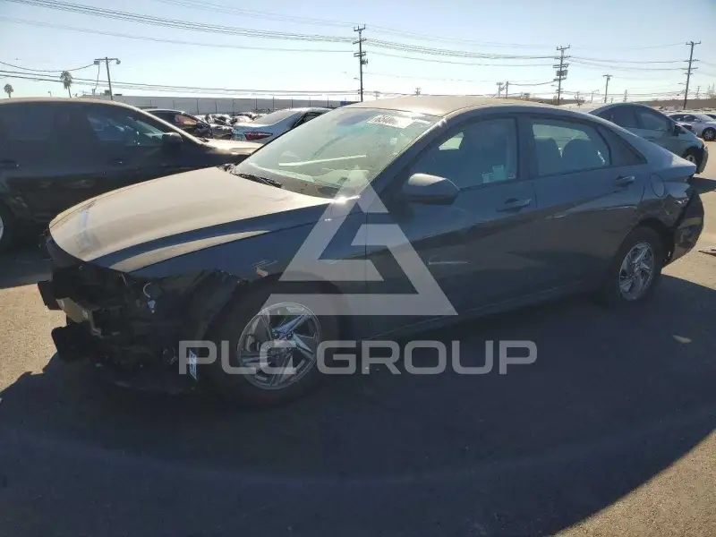 2025 Hyundai Elantra фото