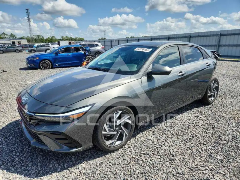 2025 Hyundai Elantra фото
