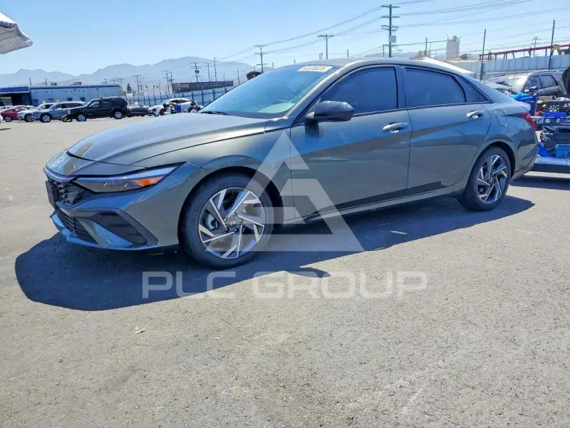 2025 Hyundai Elantra фото