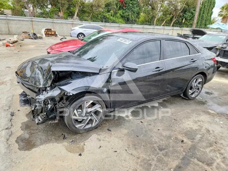2025 Hyundai Elantra фото