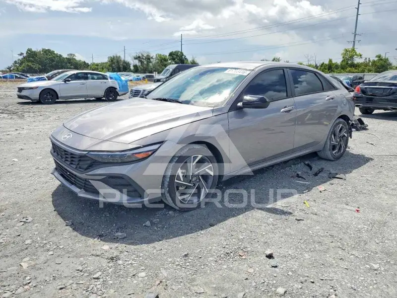 2025 Hyundai Elantra фото
