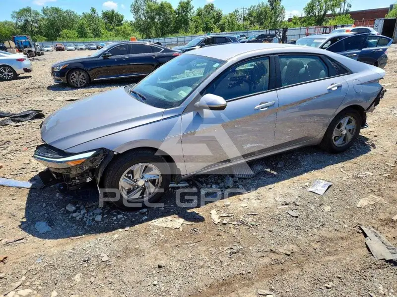 2025 Hyundai Elantra фото