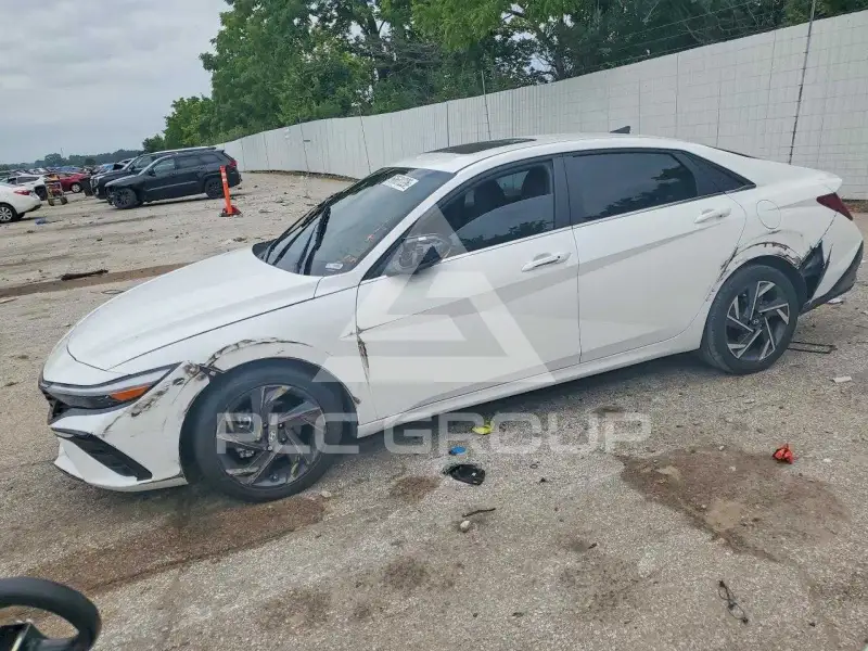 2025 Hyundai Elantra фото