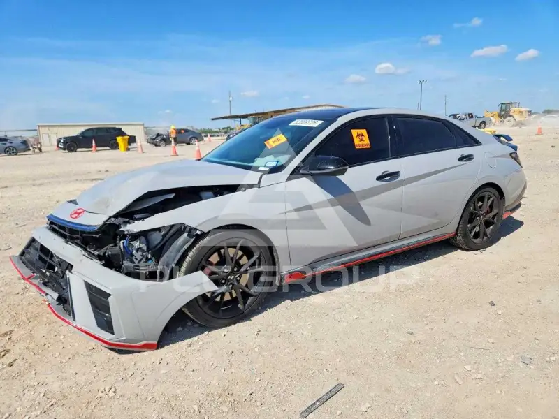 2025 Hyundai Elantra photo