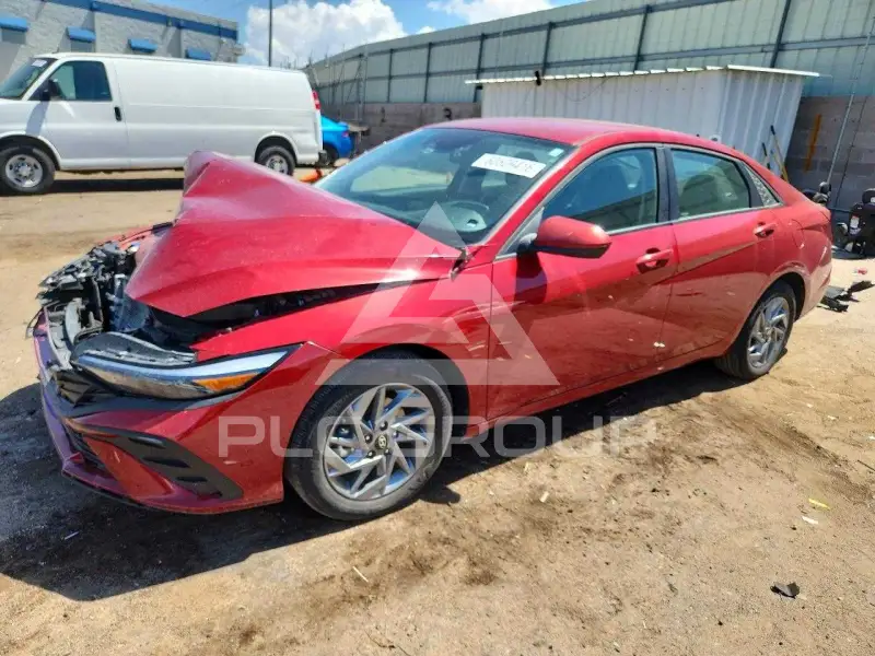 2025 Hyundai Elantra photo