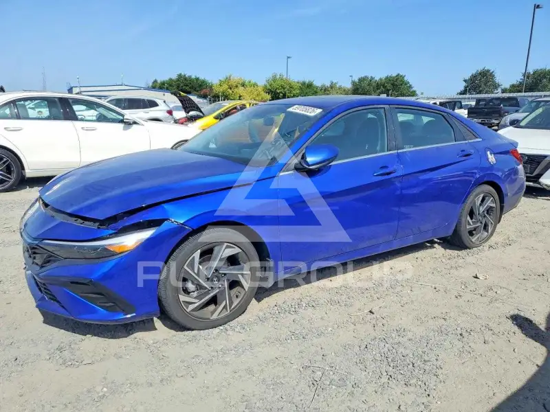 2025 Hyundai Elantra photo