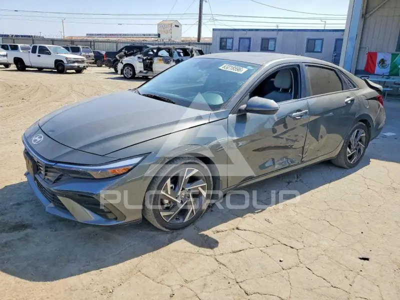 2025 Hyundai Elantra photo