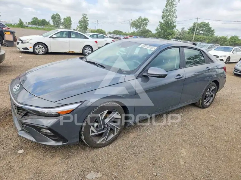 2025 Hyundai Elantra photo
