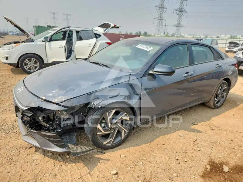 2025 Hyundai Elantra фото