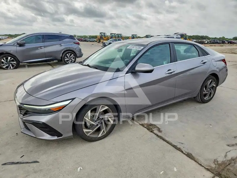 2025 Hyundai Elantra фото