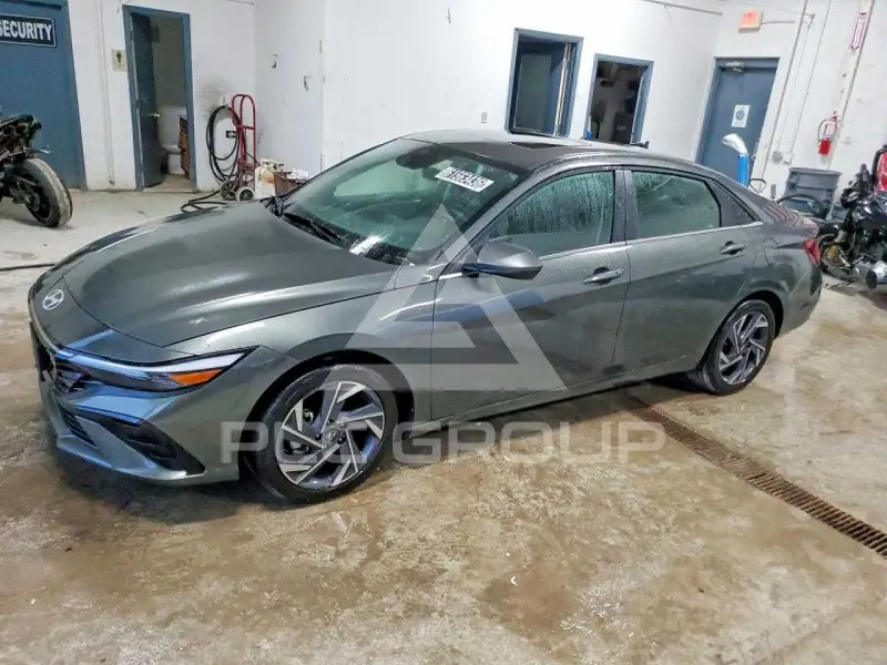2025 Hyundai Elantra фото